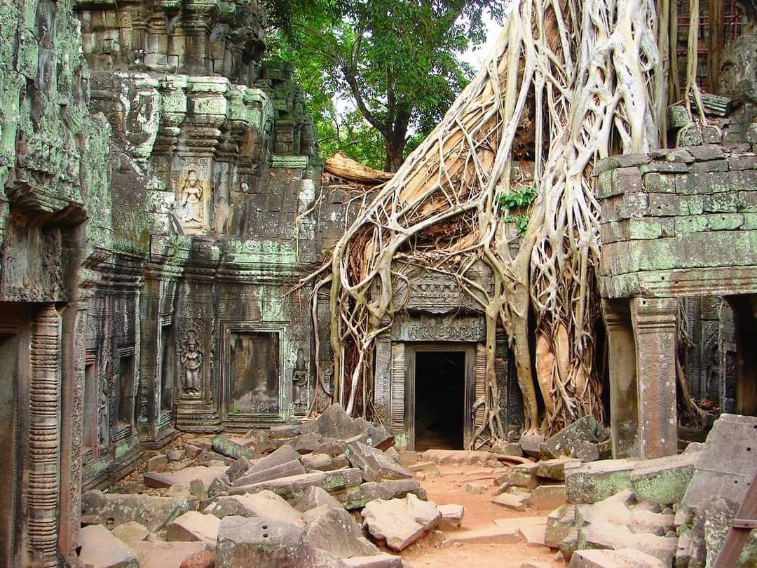 2- Day Angkor Temple Tour  + Banteay Srei 